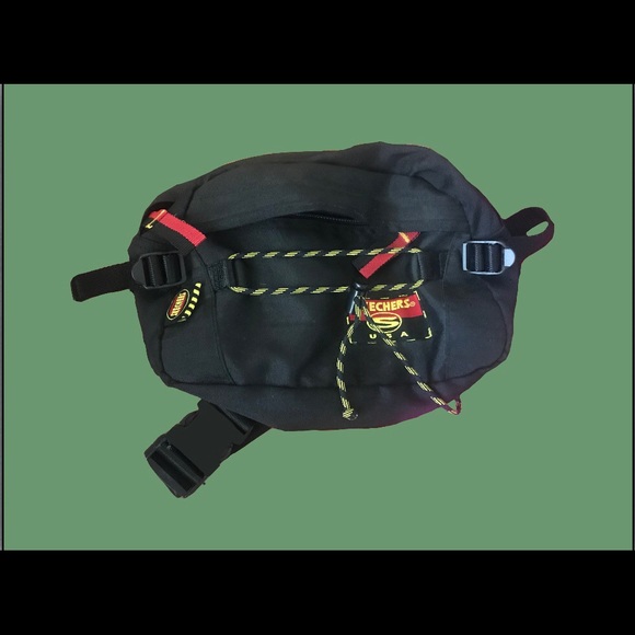 skechers fanny pack